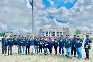 http://gardatipikornews.com/dandim-0808-blitar-dan-ketua-persit-kck-cabang-xxii-gelar-halal-bi-halal-bersama-keluarga-besar-kodim-0808