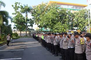 http://gardatipikornews.com/radith-apresiasi-polisi-arus-mudik-balik-lebaran-tahun-2023-lebih-baik-dan-berkesan-pelayanan-polri