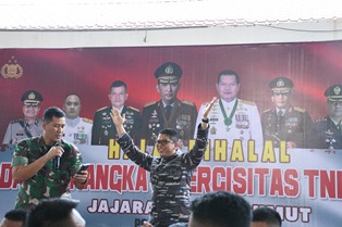 http://gardatipikornews.com/wadan-lantamal-xii-sambut-kedatangan-pangdam-xii-tpr-yang-baru