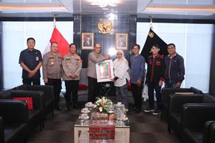 http://gardatipikornews.com/wadan-lantamal-xii-hadiri-pengukuhan-kepala-perwakilan-bkkbn-provinsi-kalimantan-barat