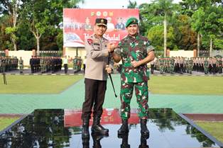 http://gardatipikornews.com/babinsa-desa-iwul-kecamatan-parung-sertu-han-han-dari-koramil-0621-22-parung-gelar-komunikasi-sosial-bersama-warga-desa-binaan