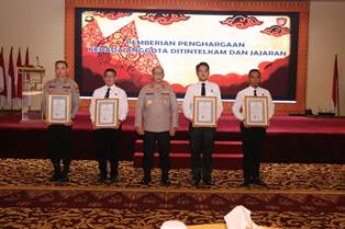 http://gardatipikornews.com/diwawancara-media-korea-selatan-ketua-mpr-ri-bamsoet-ajak-investor-korea-selatan-investasi-di-ikn-nusantara