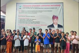 http://gardatipikornews.com/diduga-melakukan-penyelundupan-benih-bening-lobster-seorang-sopir-truk-diamankan-ditpolairud-polda-ntb