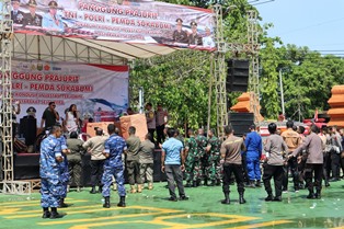 http://gardatipikornews.com/pemerintah-desa-cibeuteung-muara-salurkan-bantuan-sosial-stunting-bersamaan-dengan-5-desa-se-kecamatan-ciseeng