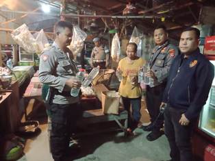 http://gardatipikornews.com/bhabinkamtibmas-polsek-sukahaji-kunjungan-silaturahmi-kepada-tokoh-masyarakat
