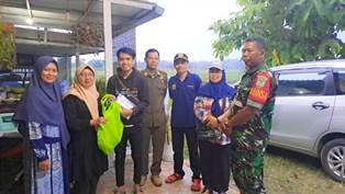 http://gardatipikornews.com/jelang-ktt-asean-kapolres-bima-kota-pantau-kesigapan-personil-tni-polri-berjaga-di-wilayah-penyangga-pelabuhan-sape