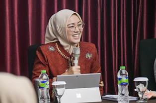http://gardatipikornews.com/bupati-purwakarta-kukuhkan-ika-sebagai-dirkeu-pdam