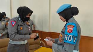 http://gardatipikornews.com/kapolres-majalengka-sambut-tim-dir-binmas-polda-jabar-di-polres-majalengka