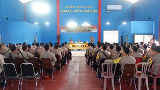 http://gardatipikornews.com/kapolresta-kota-bogor-diminta-copot-kasat-tahti-dugaan-tahanan-bebas-pakai-hp-dan-video-beredar-tahanan-dimintai-sejuta-sesama-tahanan-kirim-ke-rekening-dana