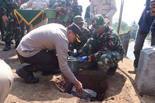 http://gardatipikornews.com/quick-respon-polsek-pemenang-evakuasi-korban-banjir