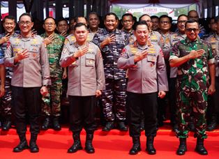 http://gardatipikornews.com/diduga-proyek-pembangunan-pengecoran-jalan-poros-psi-lautan-lrg-merdeka-seri-menanti-kectanjung-lago-kab-banyuasin-melanggar-kip-no-14-tahun-2008-jadi-sorotan-publik-dan-para-aktivis