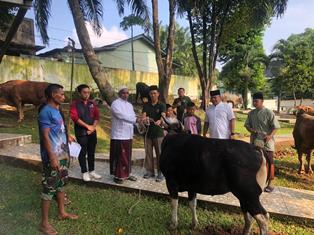 http://gardatipikornews.com/polsek-parung-gelar-pengamanan-malam-takbiran-idul-adha-1445-hijriah-dipimpin-kapolsek-berlangsung-kondusif