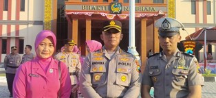 http://gardatipikornews.com/tipu-rekanan-rp-100-juta-mantan-oknum-kabid-bakesbangpol-jawa-timur-dilaporkan-ke-gubernur