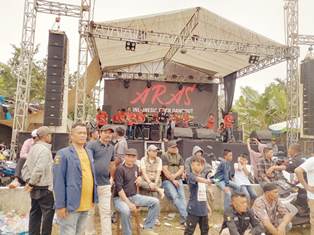 http://gardatipikornews.com/demo-damai-wartawan-ke-kejaksaan-tuntut-copot-kajari-jika-tidak-klarifikasi-pernyataannya