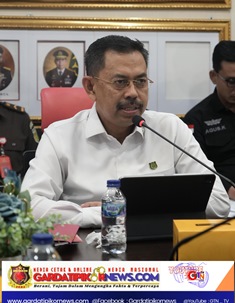 http://gardatipikornews.com/lsm-gada-paksi-pekerjaan-saluran-lingkungan-kelurahan-tawangrejo-madiun-di-duga-di-kerjakan-tidak-sesuai-spektanpa-uruk-lantai-dasar