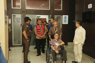 http://gardatipikornews.com/lembaga-komando-mendesak-mabes-polri-dan-kemenhub-hentikan-penggunaan-jeti-ilegal-pt-cgg-dan-mendesak-pembebasan-masyarakat-yang-di-kriminalitasi