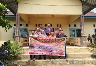 http://gardatipikornews.com/kepala-sekolah-sman-4-tangerang-diduga-melakukan-pungli-ppdb-pj-gubernur-banten-diminta-segera-bertindak-tegas