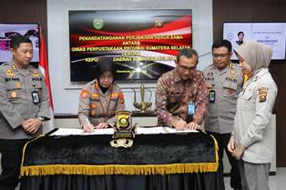http://gardatipikornews.com/setelah-dilaksanakannya-penyerahan-tersangka-dan-barang-bukti-tahap-ii-dari-tim-penyidik-kejaksaan-tinggi-sumatera-selatan-selanjutnya-jaksa-penuntut-umum-jpu-dari-kejaksaan-negeri-musi-banyuasin
