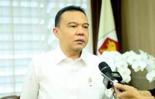 http://gardatipikornews.com/polsek-cibungbulang-bersama-tni-dan-instansi-terkait-cek-lokasi-tkp-dan-evakuasi-terkait-penemuan-mayat-bayi-di-water-way-pt-tamaris-bogor