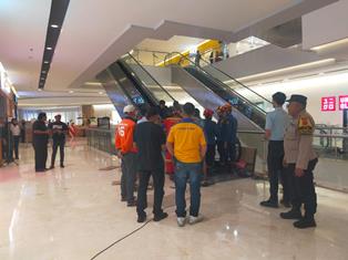 http://gardatipikornews.com/penyerahan-tersangka-dan-barang-bukti-tahap-ii-terhadap-tersangka-hm-dan-tersangka-hln-dalam-perkara-komoditas-timah
