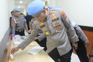http://gardatipikornews.com/zulfikar-pimum-gwpi-dan-paul-aktivis-sosial-soroti-kinerja-polres-cianjur-kaitan-proses-hukum-popeye-cs-diminta-kapolri-dan-polda-jabar-turun-tangan