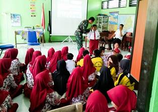 http://gardatipikornews.com/semangat-kebersamaan-membagun-desa-dalam-program-tmmd-tni-manunggal-membangun-desa-ke-121-kodim-0622-kabupaten-sukabumi-di-desa-cicareuh-kecamatan-cikidang