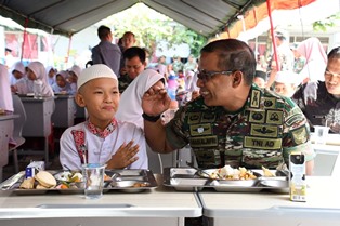 http://gardatipikornews.com/antusias-personil-tni-polri-ikuti-pelatihan-penanggulangan-karhutla