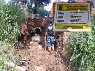 http://gardatipikornews.com/optimalkan-lahan-kosong-kodim-bojonegoro-tanam-ribuan-bibit-cabai