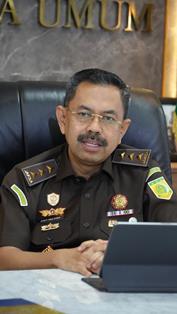 http://gardatipikornews.com/dandim-bojonegoro-pimpin-sidang-kumplin-prajurit-yang-melanggar-disiplin-militer