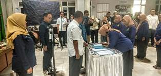 http://gardatipikornews.com/silaturahmi-dengan-spsb-se-sumut-kapoldasu-minta-dukungan-supaya-pilkada-serentak-berlangsung-aman