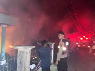 http://gardatipikornews.com/evaluasi-akhir-pendataan-penduduk-dan-silaturahmi-antar-lembaga-desa-dilaksanakan-pemdes-parigi-mekar-bersama-sekdes-wahyuni