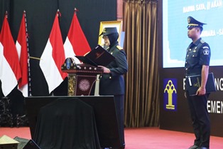 http://gardatipikornews.com/ketua-fpii-bogor-raya-rahmad-hidayat-lubis-kalau-camat-tidak-bisa-menutupnya-kami-siap-menutup