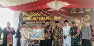 http://gardatipikornews.com/ketua-dpd-lsm-maung-kalbarandri-mayudi-tanda-tangan-kepala-daerah-bukan-hanya-simbol-atas-dugaan-korupsi-hpl-singkawang