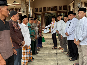 http://gardatipikornews.com/bagi-bagi-takjil-digelar-pemdes-cibeuteung-muara-kec-ciseeng-bersama-kades-sekdes-ketua-tp-pkk-desa-warga-perum-walikota-jaksel-ikut-partisipasi