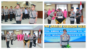 http://gardatipikornews.com/jual-sim-palsu-lewat-facebook-pria-di-sukabumi-raup-untung-rp-70-juta-pelaku-dibekuk-polisi