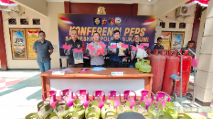 http://gardatipikornews.com/warga-rt-05-kp-panyindangan-meriahkan-hut-ri-ke81-dengan-beragam-perlombaan