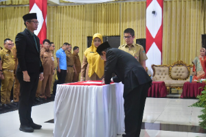 http://gardatipikornews.com/sosialisasi-digitalisasi-bansos-pemerintah-desa-cogreg-dorong-penyaluran-bantuan-yang-transparan-dan-akuntabel