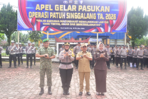 http://gardatipikornews.com/farizan-hadiri-hut-ke111-desa-parung-panjang-ajak-pemuda-perangi-korupsi