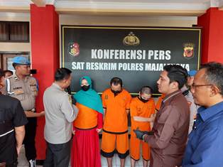 https://gardatipikornews.com/kapolres-loteng-dampingi-dandim-1620-loteng-tanam-pohon-mangrove-di-pantai-gerupuk