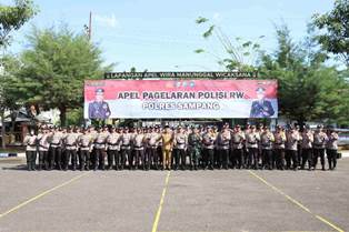 https://gardatipikornews.com/rd75-dua-oknum-polisi-polsek-cikarang-timur-diamankan-di-pmj-diduga-terkait-obat-terlarang-tramadol