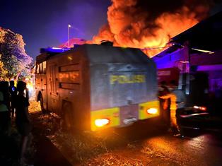 https://gardatipikornews.com/kapolresta-mataram-pimpin-apel-gelar-pasukan-pengamanan-pilkades-serentak-se-kabupaten-lombok-barat