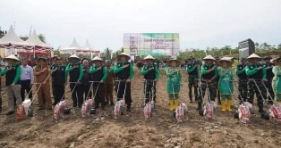 https://gardatipikornews.com/kemacetan-seharihari-untuk-pengedara-r2roda-dua-dan-keluhkan-para-pedagang-perbaikan-jembatan-cikereteg