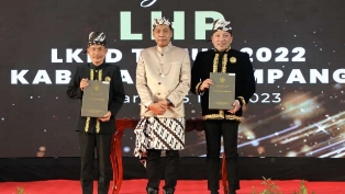 https://gardatipikornews.com/lahan-hutan-produksi-hp-diporak-poranda-oleh-tambang-timah-diduga-ilegal-wilayah-sarang-ikan-kecamatan-lubuk-besar-hancur-lebur-dilakukan-pengusaha-papan-atas-yang-kebal-hukum
