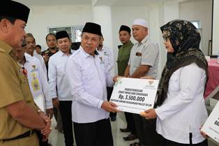 https://gardatipikornews.com/dit-polairud-polda-sumsel-pimpin-apel-pagi-dilapangan-mapolda-sumsel-km-4-palembang