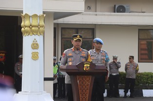 https://gardatipikornews.com/babinsa-desa-bojong-indah-serka-manuhar-silalahi-dari-koramil-0621-22-parung-melaksanakan-komsos-bersama-warga-desa-binaan