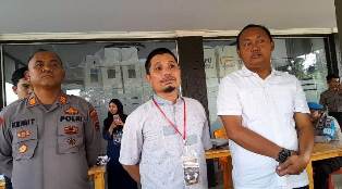 https://gardatipikornews.com/pemdes-purabaya-kecamatan-purabaya-kabupaten-sukabumi-salurkan-1097-karung-beras-bagi-1097-kpm