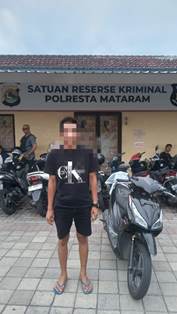 https://gardatipikornews.com/atas-prestasinya-kapolda-ntb-dan-direktur-reskrimsus-terima-penghargaan-dari-lemkapi