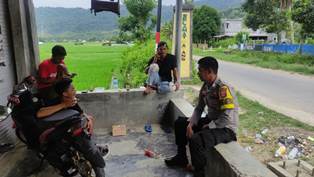 https://gardatipikornews.com/kerap-di-jadikan-lokasi-transaksi-narkoba-polsek-lunyuk-grebek-sebuah-rumah-dan-amankan-satu-pria