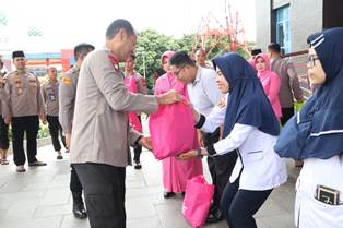 https://gardatipikornews.com/tebas-kepala-kakak-ipar-hingga-putuspelaku-inisial-p-serahkan-diri-ke-polisi
