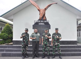 https://gardatipikornews.com/polsek-megamendung-berhasilkan-amankan-tiga-orang-pembawa-senjata-tajam